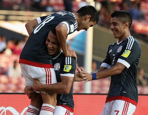 La Albirrojita espera rival